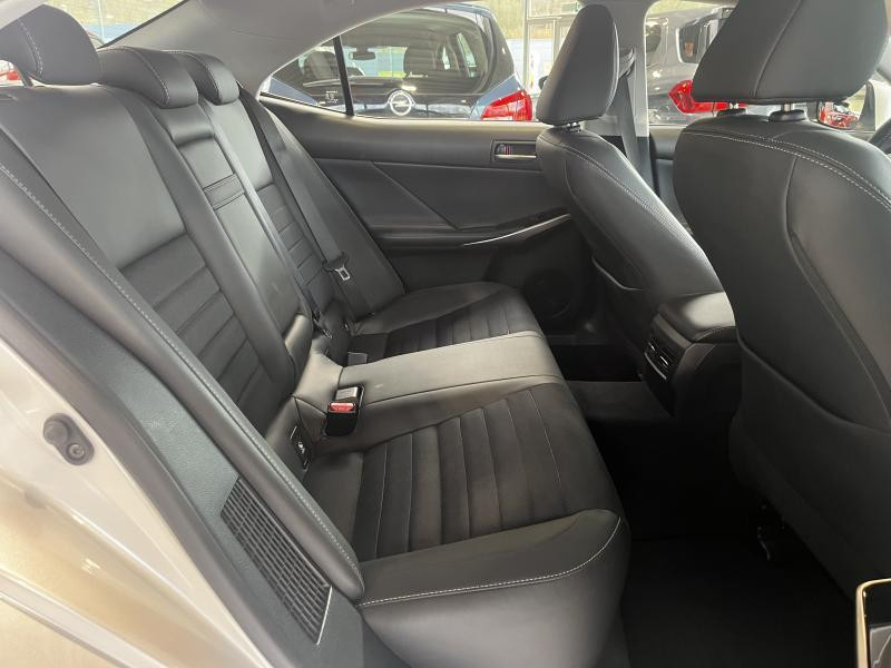 Occasion LEXUS IS 2.5 Executive 2019 WHITE 23990 € à Wavre