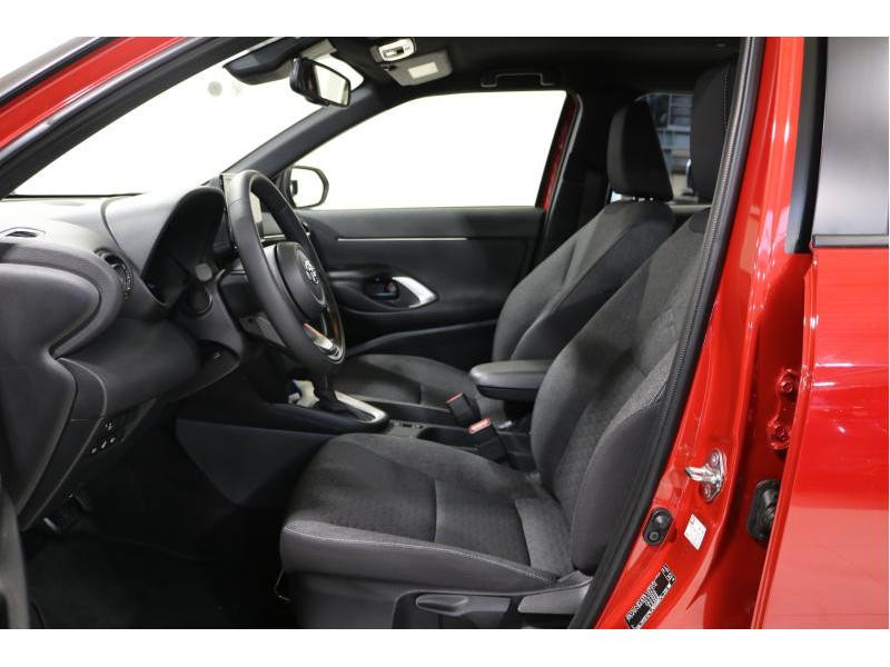 Occasion TOYOTA Yaris Cross Dynamic Plus 1.5 TNGA HEV 68 k 2023 RED 27990 € à Wavre