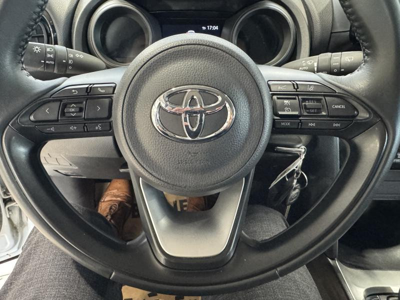 Occasion TOYOTA Yaris Cross Dynamic 1.5 TNGA HEV 68 kW 2024 WHITE 25890 € à Wavre