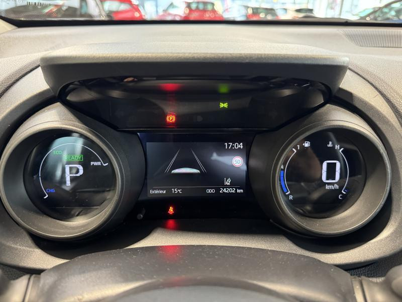 Occasion TOYOTA Yaris Cross Dynamic 1.5 TNGA HEV 68 kW 2024 WHITE 25890 € à Wavre