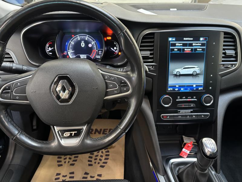 Used RENAULT Megane IV Grandtour Bose Edition 2019 BLACK € 12990 in Seraing