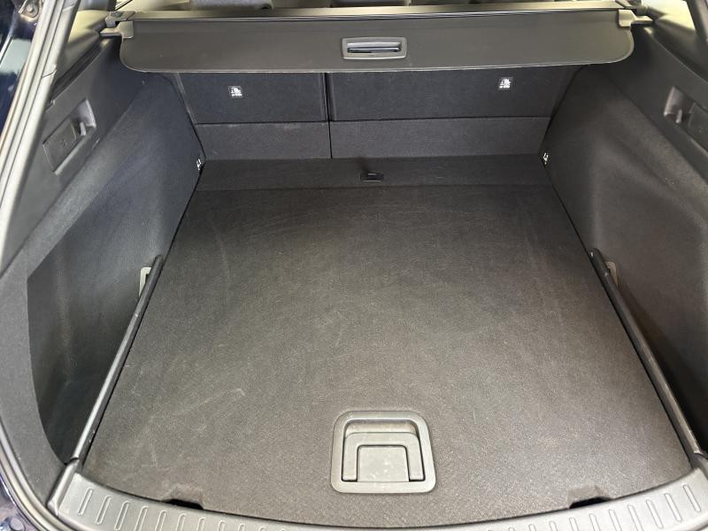 Used TOYOTA Corolla Touring Spt 1.8 hubride Dynamic LH + Business pack/nav 2023 BLUE € 26990 in Seraing