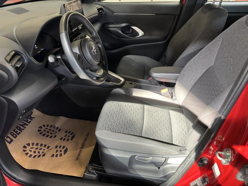 Occasion TOYOTA Yaris Cross 1.5 hybride Dynamic Plus LHD 2023 RED 27990 € à Seraing