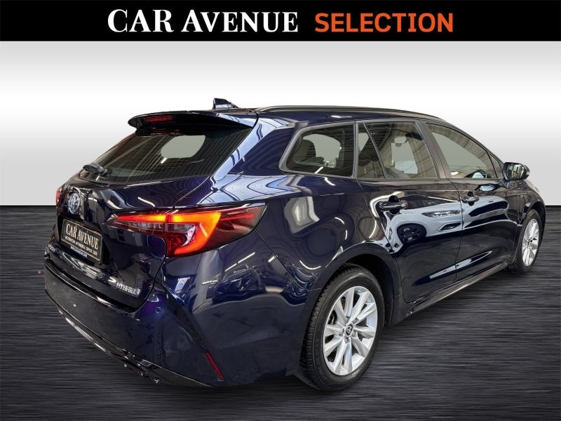 Used TOYOTA Corolla Touring Spt 1.8 hubride Dynamic LH + Business pack/nav 2023 BLUE € 26990 in Seraing