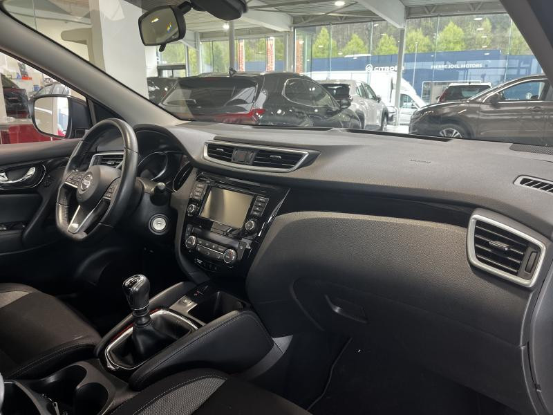 Used NISSAN Qashqai 1.3 DIG-T Urban Edition 2019 GREY € 16290 in Wavre