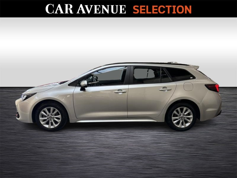 Used TOYOTA Corolla Touring Spt 1.8 hybride Dynamic LH + Business pack/nav 2023 GREY € 26390 in Seraing