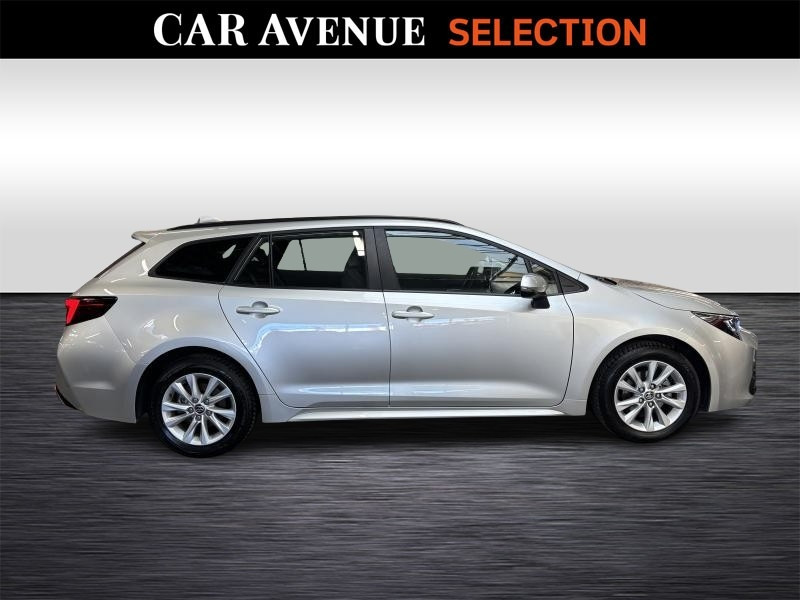 Used TOYOTA Corolla Touring Spt 1.8 hybride Dynamic LH + Business pack/nav 2023 GREY € 26390 in Seraing