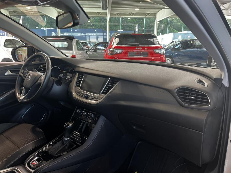 Occasion OPEL Grandland X Innovation 1.6 CDTi 88 kW 2018 WHITE 14790 € à Wavre