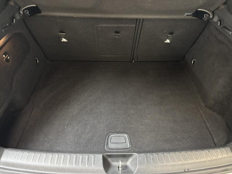 Occasion MERCEDES-BENZ GLA 200 2015 GREY 14490 € à Seraing