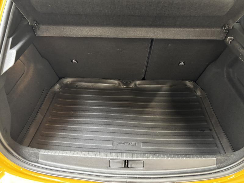 Occasion PEUGEOT 208 GT-Line 1500HDI 2021 YELLOW 14990 € à Seraing
