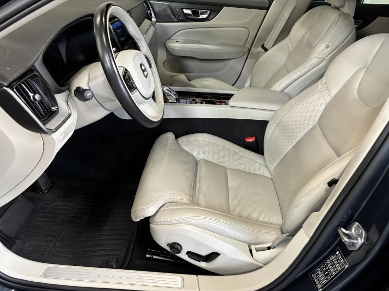 Used VOLVO V60 1969CC Cross Country R-Dynamique 2021 BLUE € 27990 in Seraing