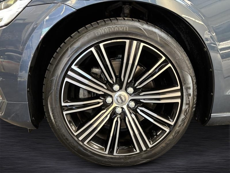 Used VOLVO V60 1969CC Cross Country R-Dynamique 2021 BLUE € 27990 in Seraing