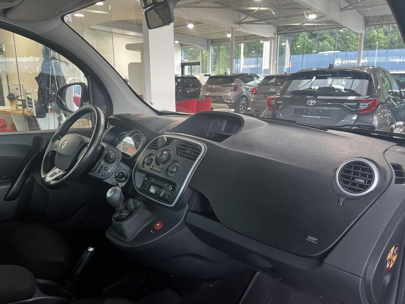 Used RENAULT Kangoo 1.2 TCE Limited 2017 GREY € 8250 in Wavre