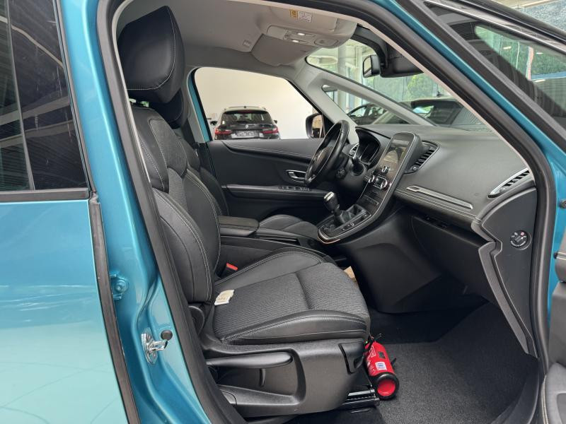 Occasion RENAULT Scenic 1.3 Intens 2021 BLUE 16400 € à Wavre