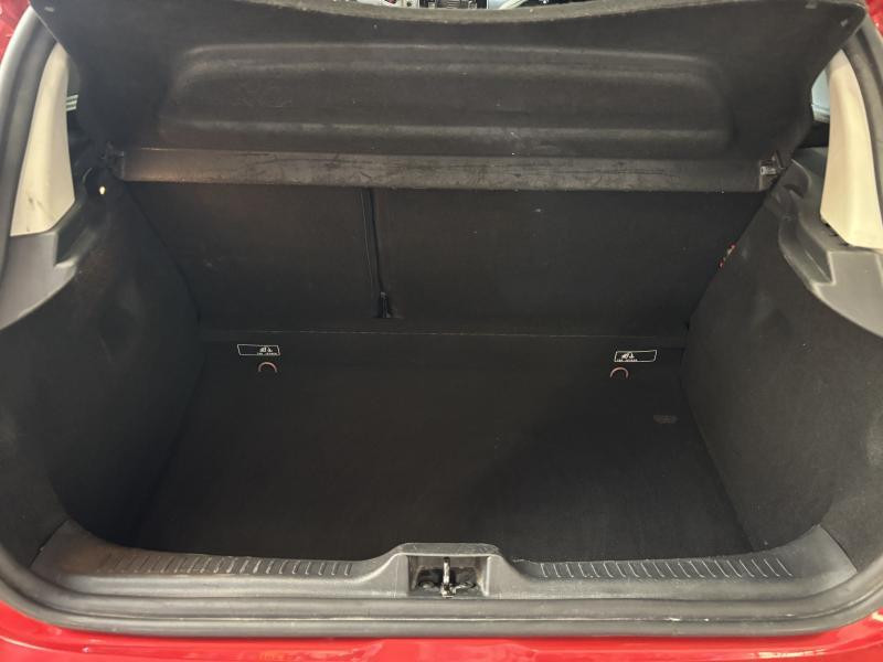 Occasion RENAULT Clio Zen 2019 RED 7990 € à Seraing