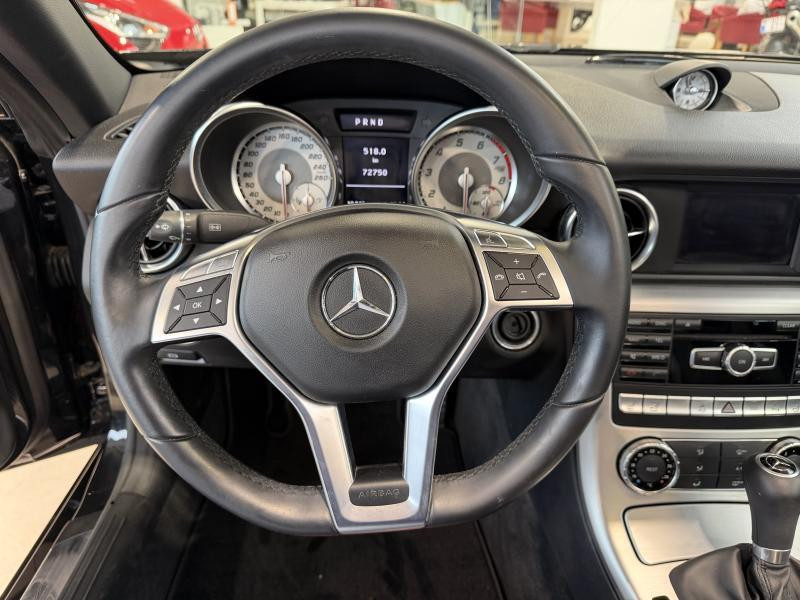 Occasion MERCEDES-BENZ Classe SLK 1.8 ess SLK 200 2014 BLACK 21990 € à Wavre
