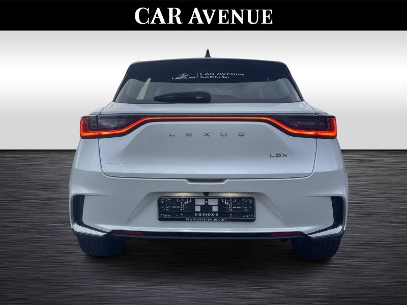 Occasion LEXUS LBX Elegant  WHITE 36650 € à Waterloo