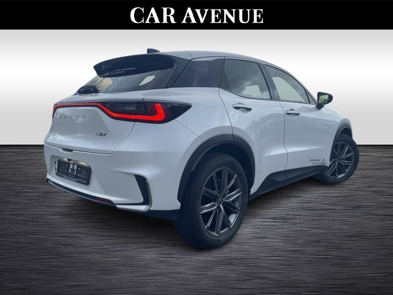 Occasion LEXUS LBX Elegant  WHITE 36650 € à Waterloo