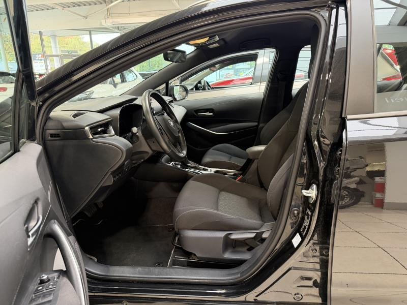 Used TOYOTA Corolla 1.8 HYBRID DYNAMIC 2020 BLACK € 19990 in Wavre