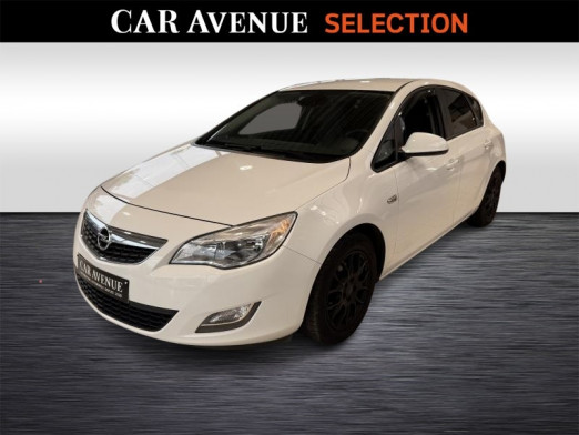 Occasion OPEL Astra 1.3 CDTi 70kW 2011 WHITE 3 650 € à Wavre