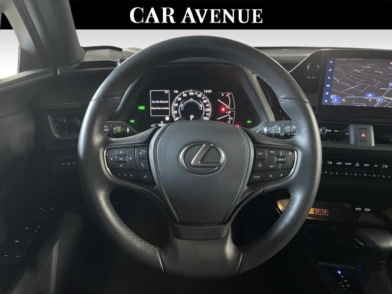 Occasion LEXUS UX 2.0L HEV F SPORT Design 2023 BLACK 39090 € à Waterloo