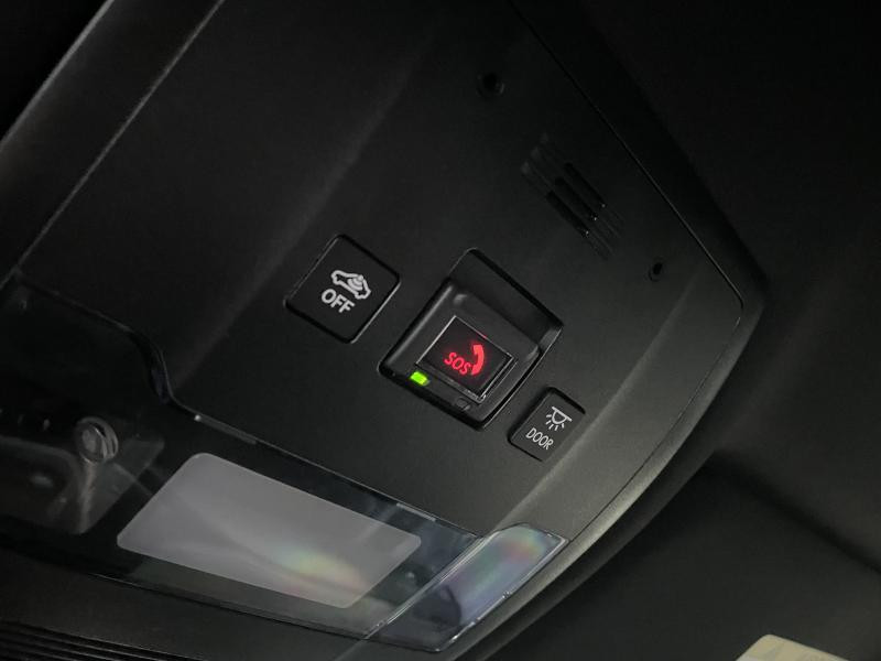 Occasion LEXUS UX 2.0L HEV F SPORT Design 2023 BLACK 39090 € à Waterloo