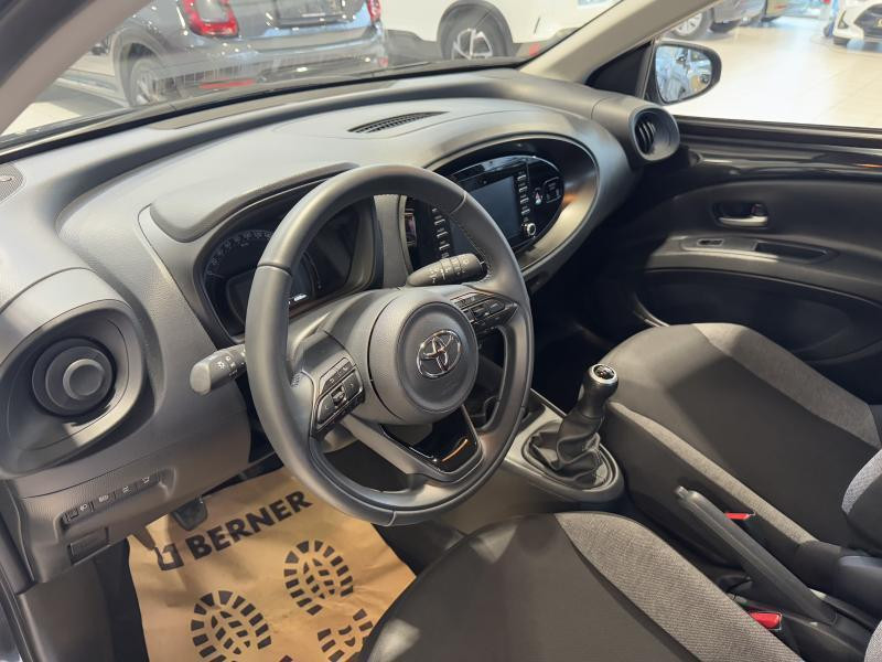 Occasion TOYOTA Aygo X X Play 1.0 VVT-i 53kW 2023 BLACK 13990 € à Wavre