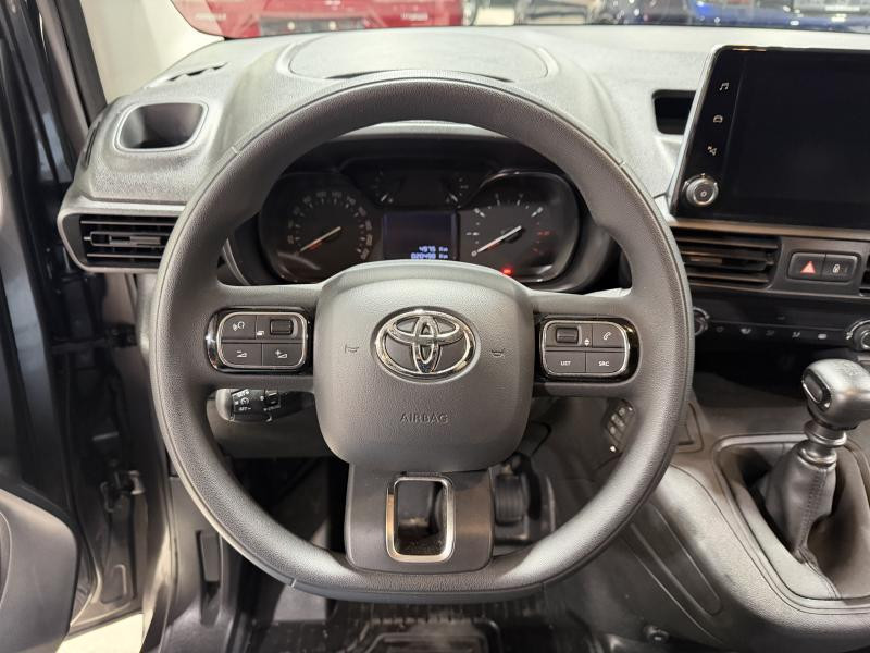 Used TOYOTA PROACE 1.5 City and ProAce Verso 2024 GREY € 18800 in Wavre