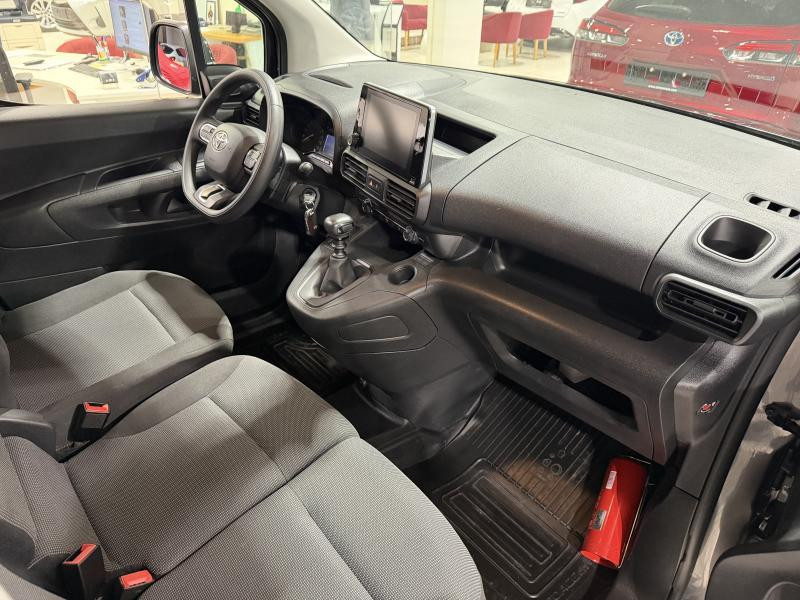 Used TOYOTA PROACE 1.5 City and ProAce Verso 2024 GREY € 18800 in Wavre