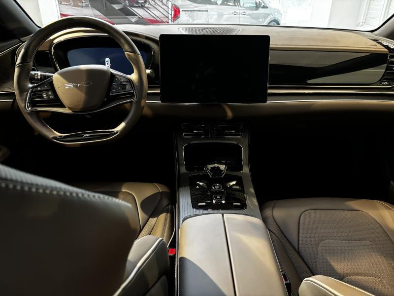 Occasion BYD Han EXECUTIVE 2023 WHITE 47990 € à Seraing