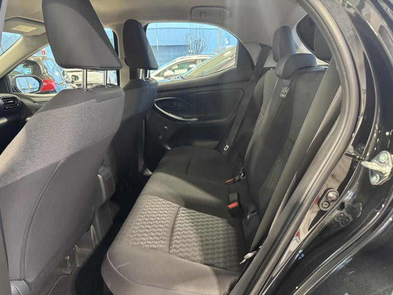 Occasion TOYOTA Yaris DYNAMIC 1.5 HSD 68kW 2023 BLACK 19990 € à Wavre