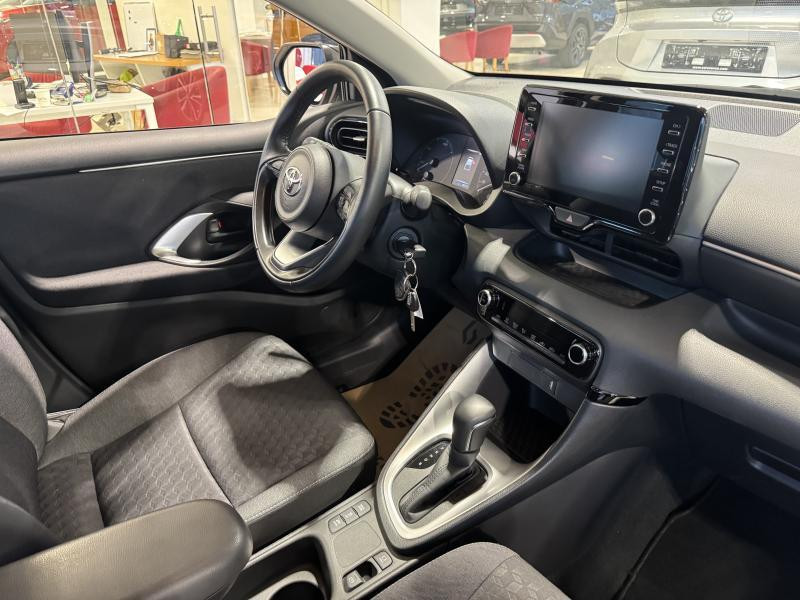 Occasion TOYOTA Yaris DYNAMIC 1.5 HSD 68kW 2023 BLACK 19990 € à Wavre