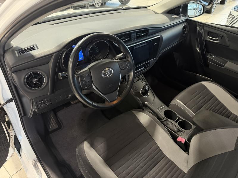 Occasion TOYOTA Auris 1.8 Comfort 2016 WHITE 14990 € à Wavre