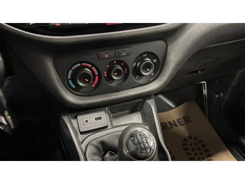 Occasion FIAT Doblo 1600 JTD 2015 BLACK 7990 € à Seraing