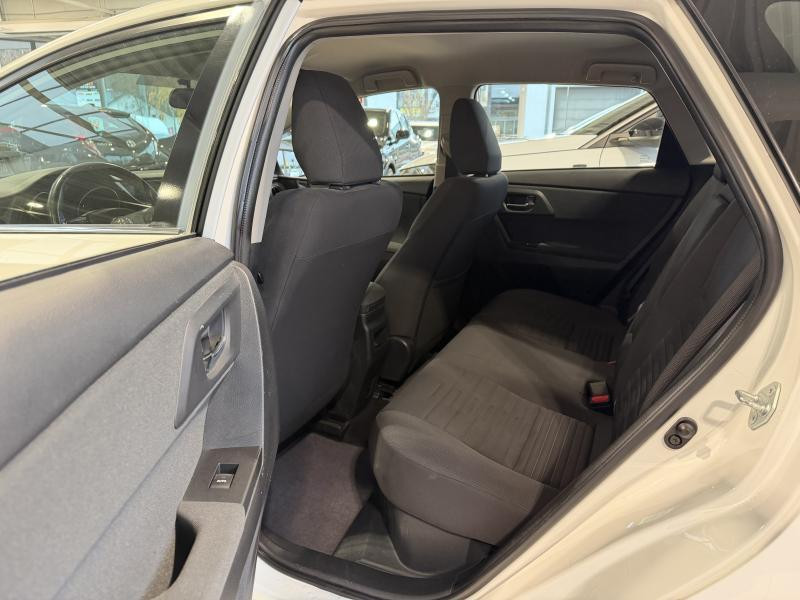 Occasion TOYOTA Auris 1.8 Comfort 2016 WHITE 14990 € à Wavre