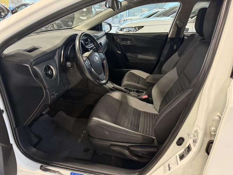 Occasion TOYOTA Auris 1.8 Comfort 2016 WHITE 14990 € à Wavre