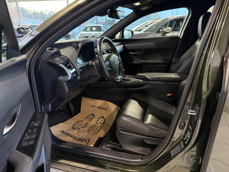 Occasion LEXUS UX 2.0 250h Black Line 2021 GREEN 23490 € à Wavre