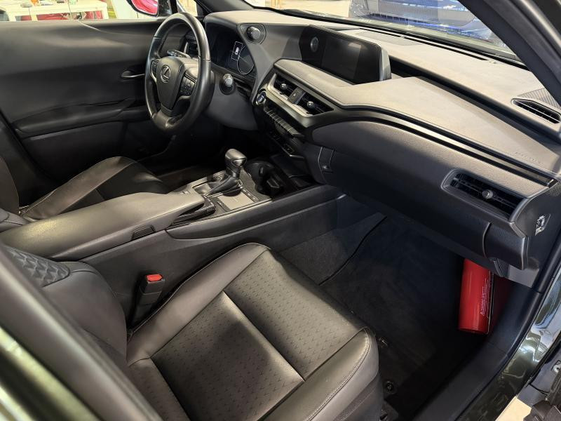 Occasion LEXUS UX 2.0 250h Black Line 2021 GREEN 23490 € à Wavre