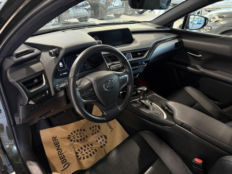 Occasion LEXUS UX 2.0 250h Black Line 2021 GREEN 23490 € à Wavre