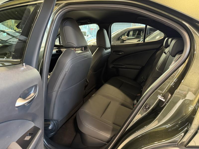 Occasion LEXUS UX 2.0 250h Black Line 2021 GREEN 23490 € à Wavre