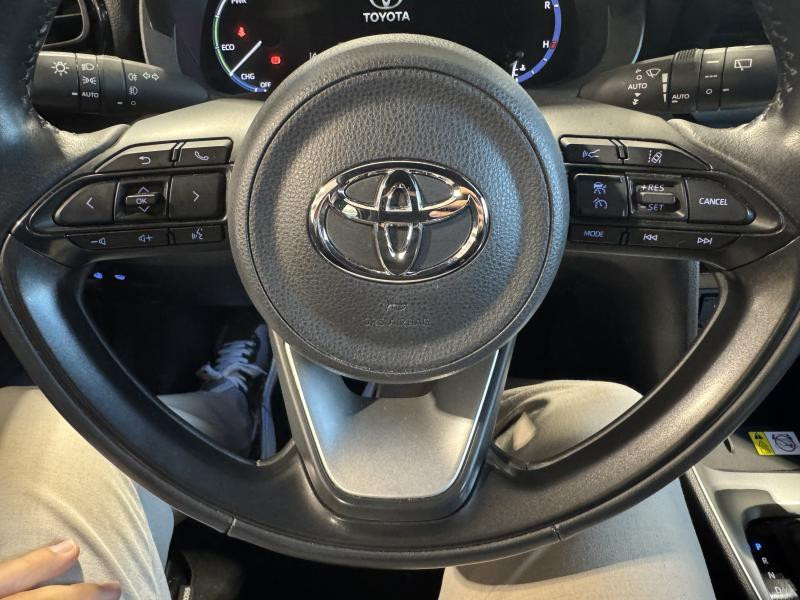 Occasion TOYOTA Yaris Cross Dynamic Plus 1.5 HSD 2023 RED 22490 € à Wavre