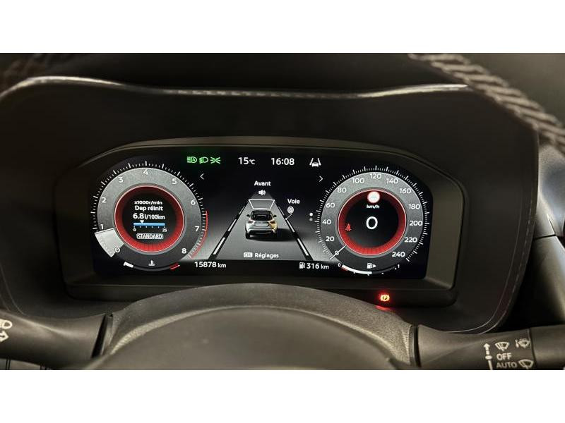 Used NISSAN Juke N-Desing 2024 YELLOW € 20490 in Seraing