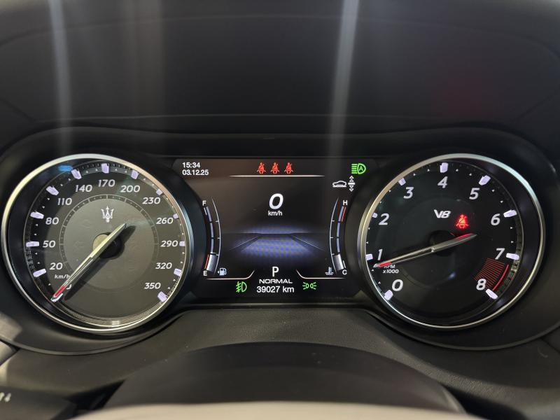 Used MASERATI Levante TROFEO 3.8 V8 580CH 2022 BLACK € 89990 in Wavre