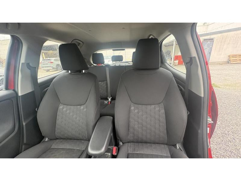 Used TOYOTA Yaris IV 2024 RED € 21490 in Wavre
