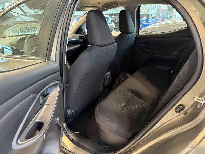 Used TOYOTA Yaris 1.5 Dynamic 1.5 HSD 2024 BRONZE € 21990 in Wavre