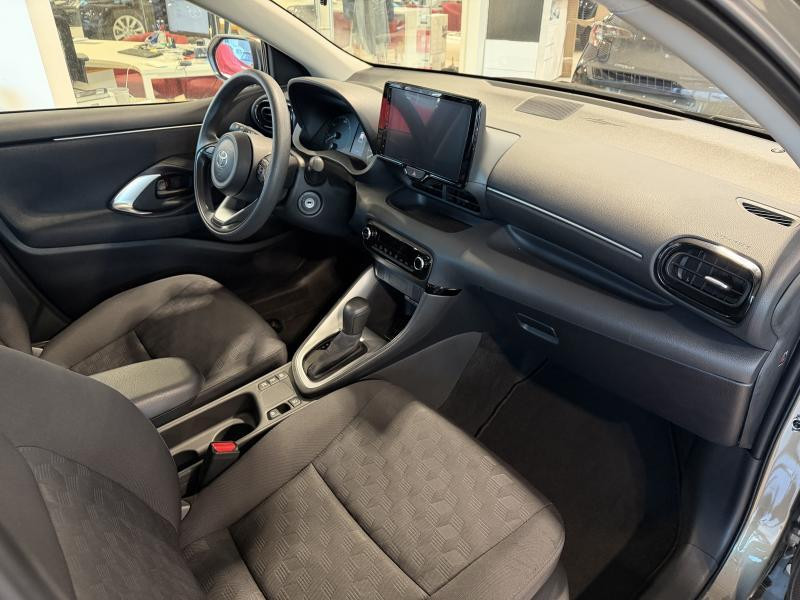 Used TOYOTA Yaris 1.5 Dynamic 1.5 HSD 2024 BRONZE € 21990 in Wavre