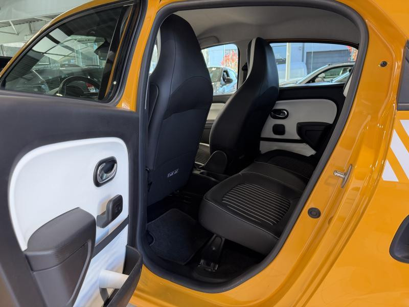 Used RENAULT Twingo 1.0 1.0 SCe Edition One + 3d 54kW 2020 ORANGE € 10690 in Wavre