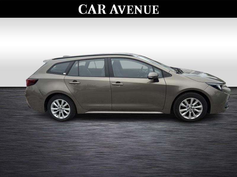Used TOYOTA Corolla Touring Sport Dynamic 2024 GREEN € 27790 in Wavre