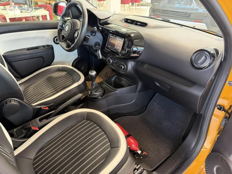 Used RENAULT Twingo 1.0 1.0 SCe Edition One + 3d 54kW 2020 ORANGE € 10690 in Wavre