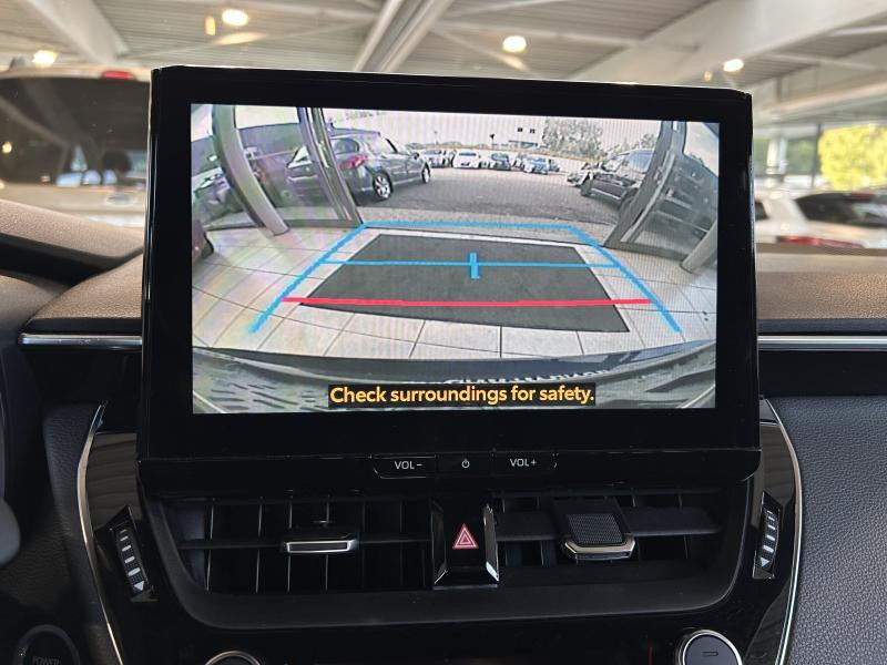 Used TOYOTA Corolla T/S Facelift Dynamic + Busines 2024 BLUE € 28190 in Wavre